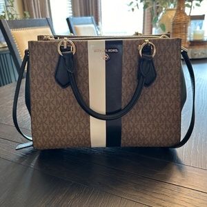 Women’s Brown Printed Michael Kors Handbag